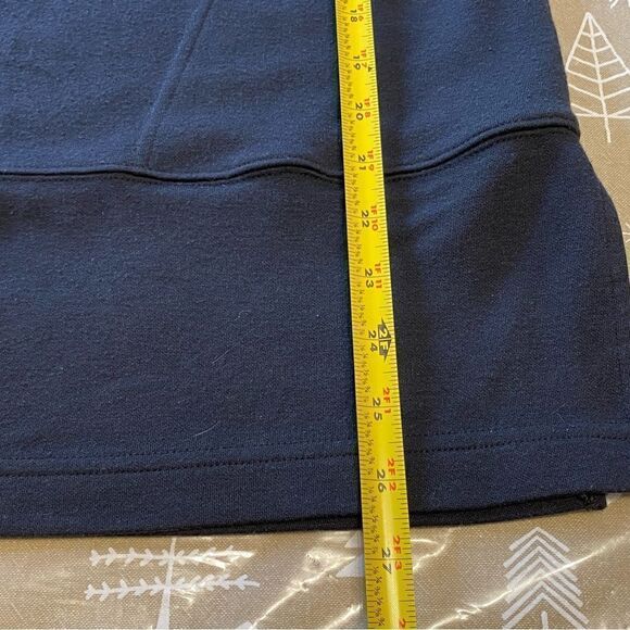 Duluth
Trading Co. Women’s Half-Sleeve Shirt, size XS. (S117) - Picture 6 of 6